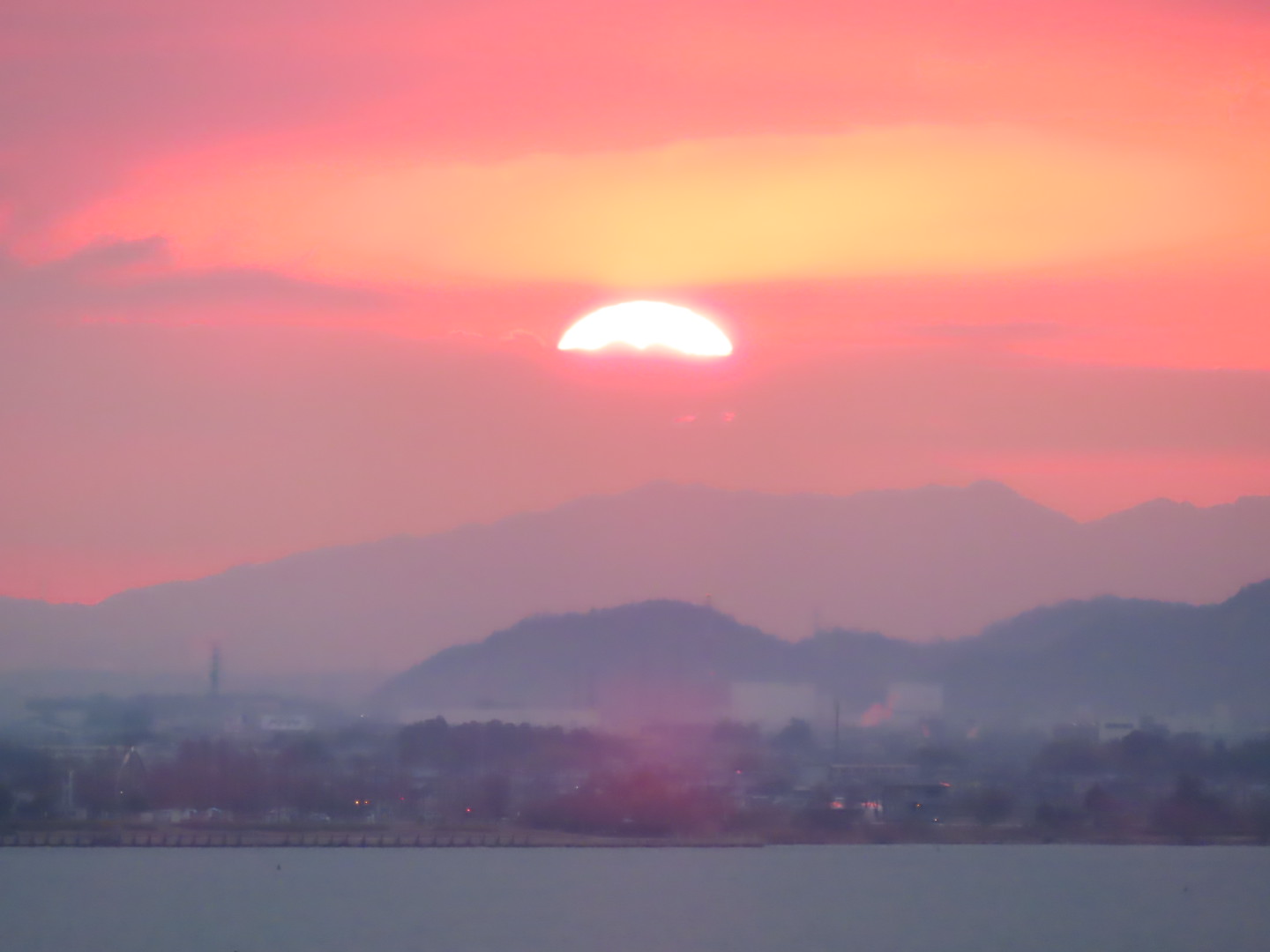 12月、トビ撮り、そして空の色